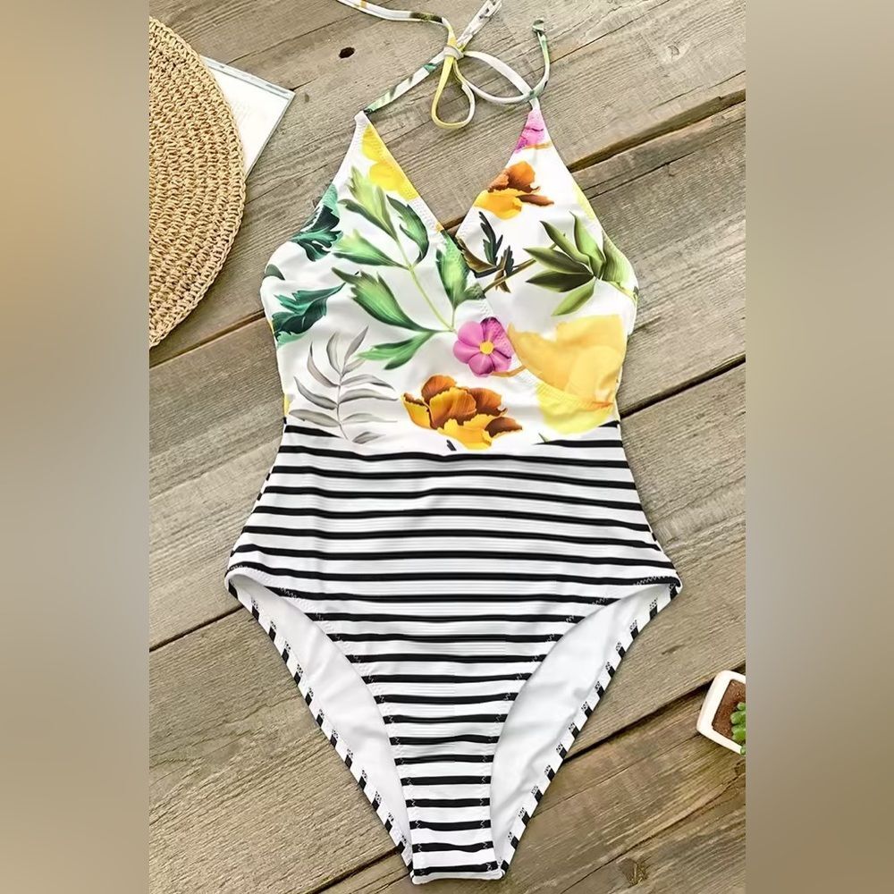 CUPSHE Summer Breeze Halter One-Piece Swimsuit NWT XL MSRP $30.99 SOLD OUT